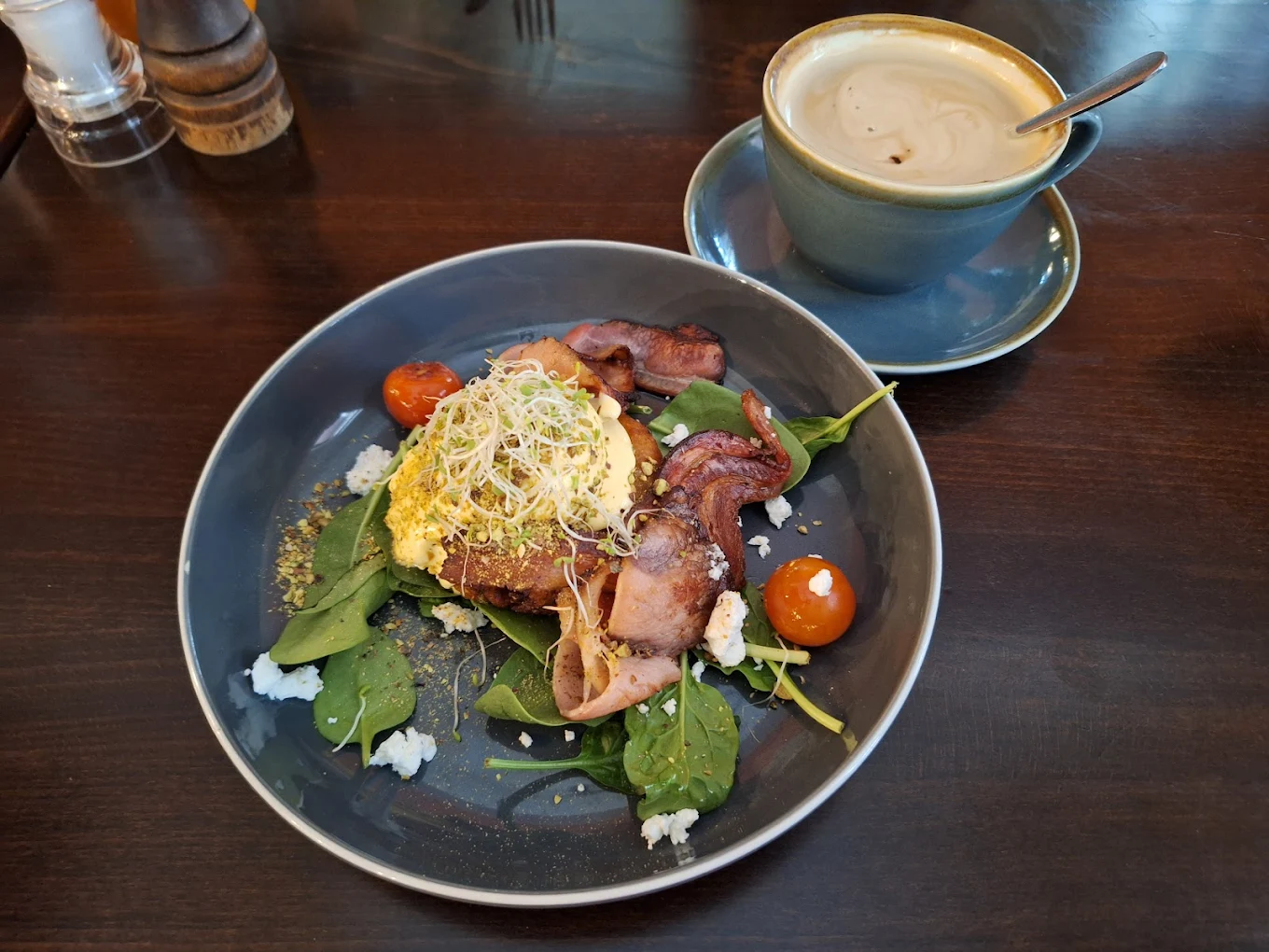 Hello Benny eggs benedict
